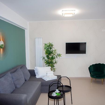 Green Apartament Near The Beach Năvodari Extérieur photo